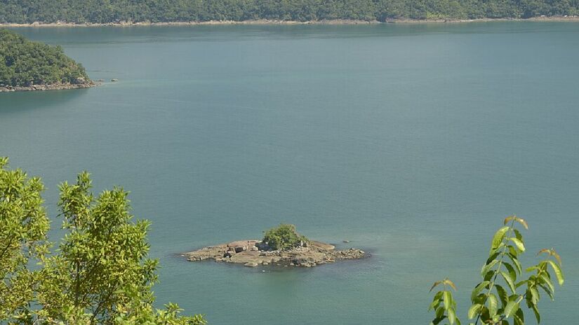 Em 2023, a ilha foi a leilão pela terceira vez, com lance mínimo de R$ 26 milhões (Foto: José Mário S.Cassiano/Wikimedia Commons)