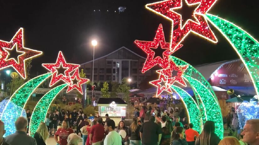 Famosa por seu charme no inverno, Campos do Jordão se torna um lugar mágico no final do ano (Foto: Reprodução YouTube/Turistando SP)