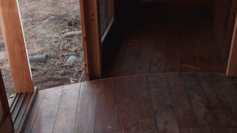 Casa japonesa criada por Yoichi Sakamoto gira conforme o sol para economizar energia (Fotos: Reprodu&ccedil;&atilde;o/Youtube)