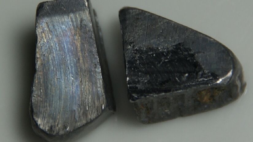 Chumbo é um metal tóxico famoso por deixar as pessoas insanas. Imagem: Hi-Res Images of Chemical Elements