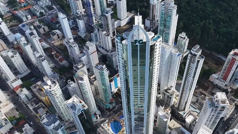 O município possuí o primeiro hotel redondo do Brasil | Reprodução YouTube | Sao Paulo Nas Alturas , por Raul Juste Lores