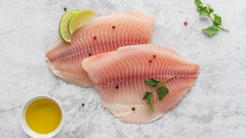 Além disso, praticamente não possui carboidratos e tem pouca gordura, o que o torna indicado para pessoas que buscam perda de peso ou precisam de uma dieta balanceada. Foto: Freepik