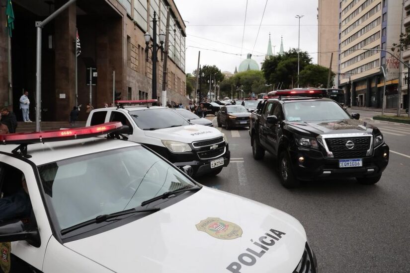 Na capital paulista, a Polícia Civil investiga dois irmãos suspeitos de adulterar bebidas alcoólicas com metanol.
Foto: Divulgação/Governo de São Paulo