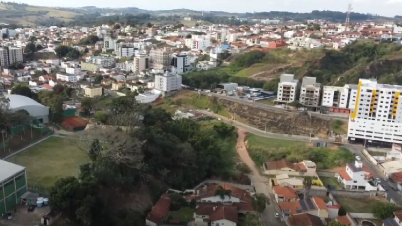 Localizado a 230 km da capital mineira, Lavras, ao sul do estado, é conhecida como a "Terra dos Ipês" e possui a qualidade de vida alta e uma tradição educacional fortalecida - (Reprodução/YouTube)