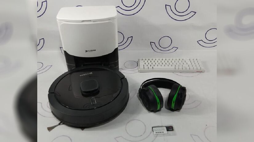 Existem produtos de marcas grandes como mo fone de ouvido Razer | Divulgação/Hisa Leilões