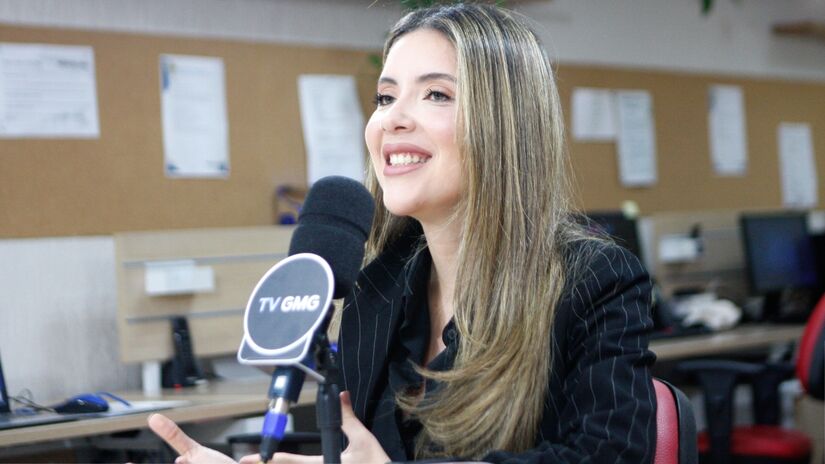 Micarla explica que a timidez não é uma característica inata, mas sim "uma construção de crença". 