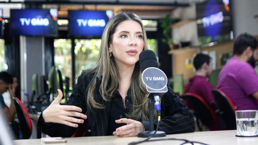 Micarla Lins também reforçou que a comunicação é algo que se aprimora e que ninguém nasce tímido.