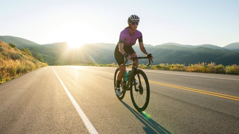 Atividades como caminhada rápida, corrida, ciclismo e natação podem te ajudar a emagrecer mais rápido