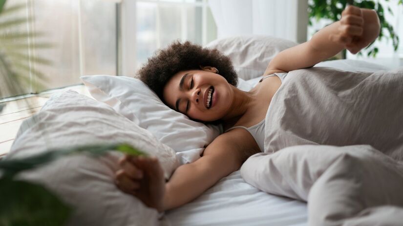 Mais horas de sono podem ser o segredo simples para emagrecer com saúde (Fotos: Freepik)