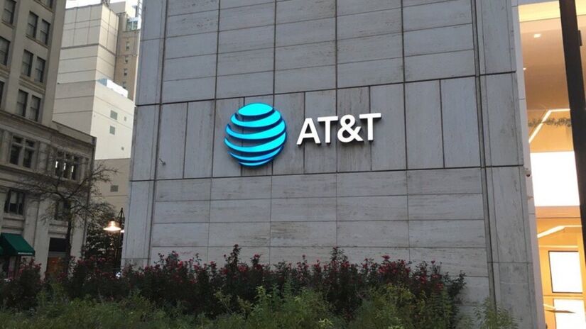Turner entrou na AT&T com 18 anos e, desde então, assumiu cerca de oito cargos diferentes na empresa (Foto: Luismt94/Wikimedia Commons)