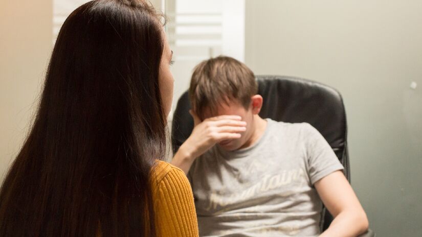 Acompanhamento psicopediátrico durante a adolescencia pode ser muito importante. Image: bando de imagens