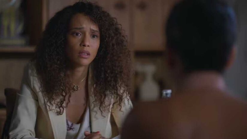 Sem ter mais ninguém para recorrer, Fátima procurará a mãe, Raquel, e pedirá, novamente, abrigo para ela. Fotos: Reprodução/TV Globo