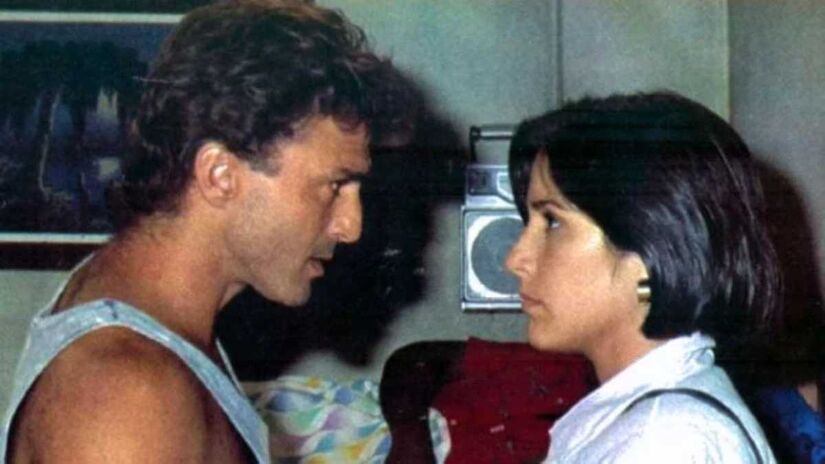 Em 1988, os dois acabam a história unidos em um novo golpe; depois da morte de Odete, César, com medo de ser acusado do assassinato da empresária, passa um período escondido em Búzios.