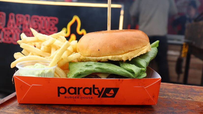 Hambúrgueres estão entre as opções oferecidas | Divulgação/GA Assessoria de Imprensa