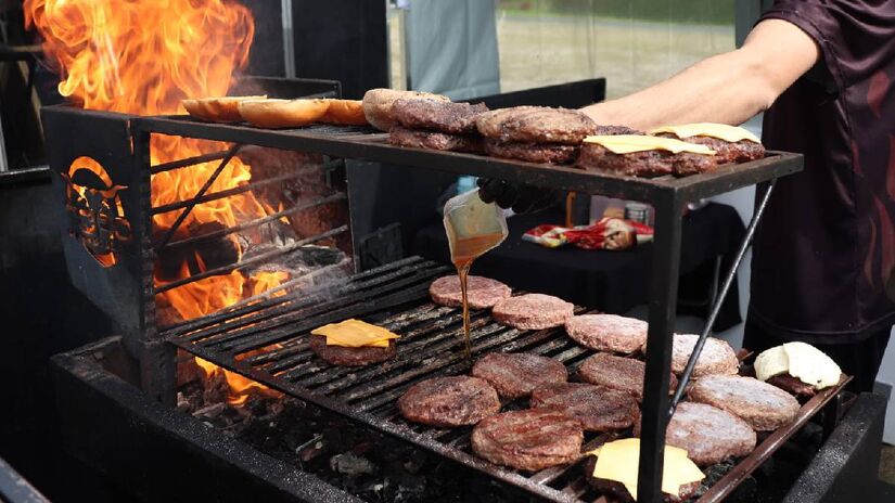 Todas as carnes são assadas na hora | Divulgação/GA Assessoria de Imprensa