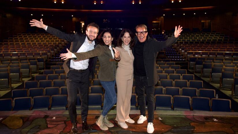 Instalado no Beyond The Club, o teatro será reinaugurado oficialmente com as estreias do musicais Hair e Vozes Negras, ambos produções da Aventura.