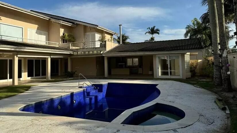 Imóvel tem piscina, área de lazer e churrasqueira | Divulgação/Portal Zuk