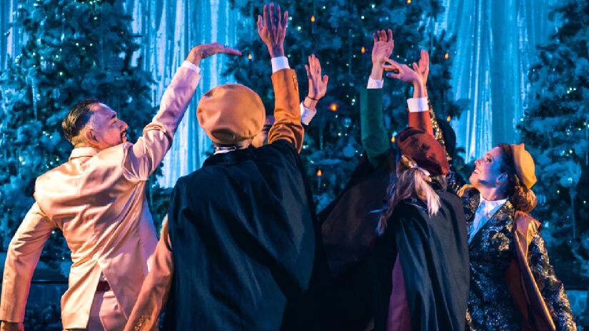 "Harry Potter: Um Grande Baile Tribruxo" promete recriar de forma elegante o icônico Baile de Inverno do universo Harry Potter.