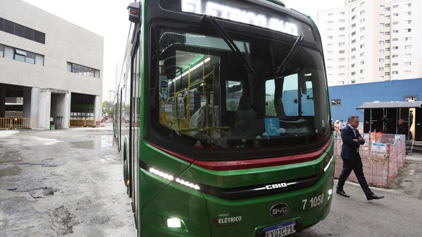 Intervenção inclui a modernização de 12 estações de embarque e desembarque do modelo Barbosa & Corbucci.