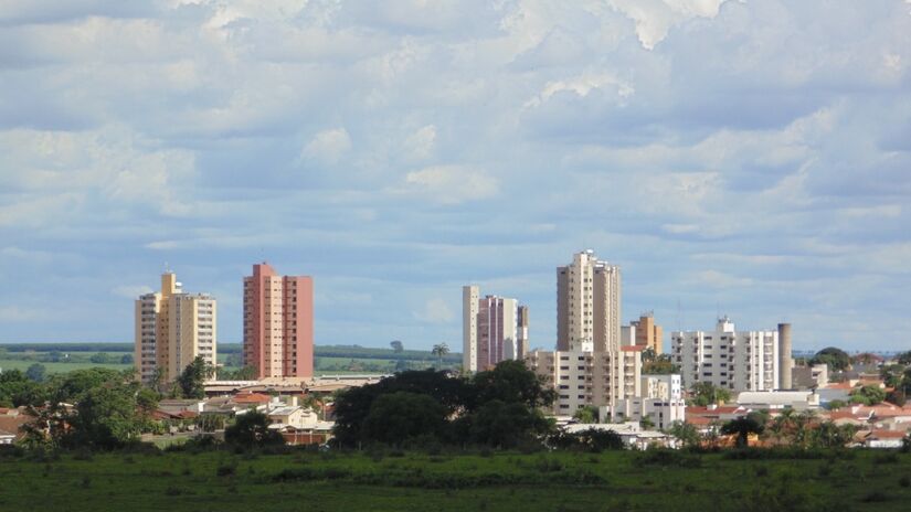 Com inauguração prevista para 2025, o aeroporto regional é considerado estratégico para o turismo da cidade.