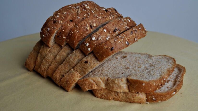 Pães integrais possuem um teor menor de sódio. Imagem: Pixinio