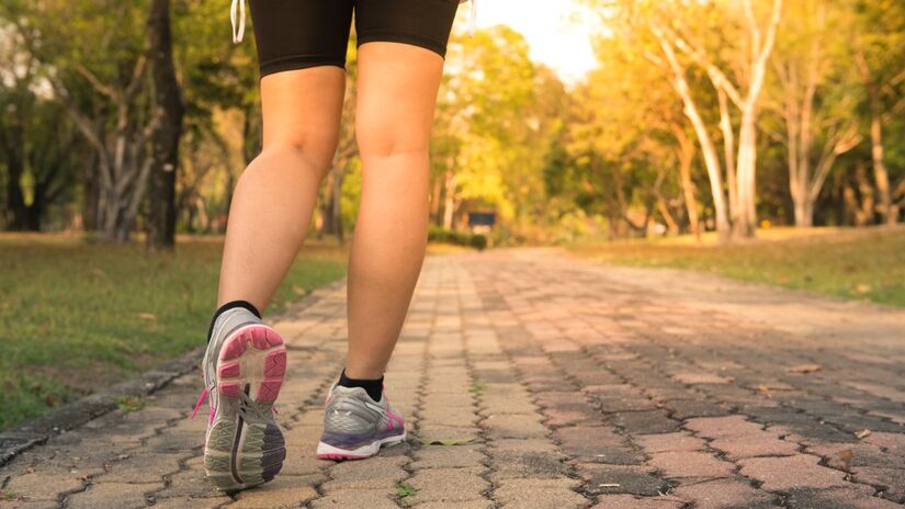 O ideal é adaptar o ritmo e a duração aos seus objetivos e limitações físicas (Fotos: Freepik)