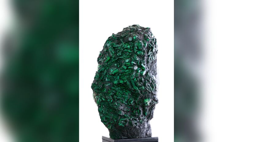 Canga é formada por um bloco de xisto e quartzo, resultado da compactação de finas camadas minerais ao longo de milhões de anos/Divulgação