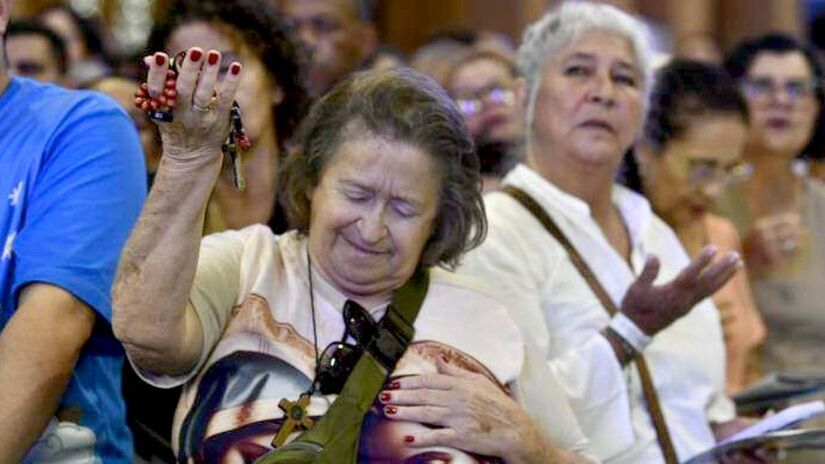 Todos os anos, tradicionalmente milhares de fiéis assistem à missa em celebração ao dia da padroeira do Brasil - (Thiago Leon/Santuário Nacional)