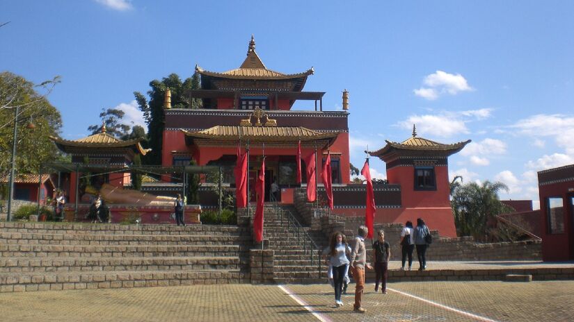 O Templo Odsal Ling é a residência oficial de Lama Tsering. Imagem: Manoel Ochoa/Wikimedia Commons