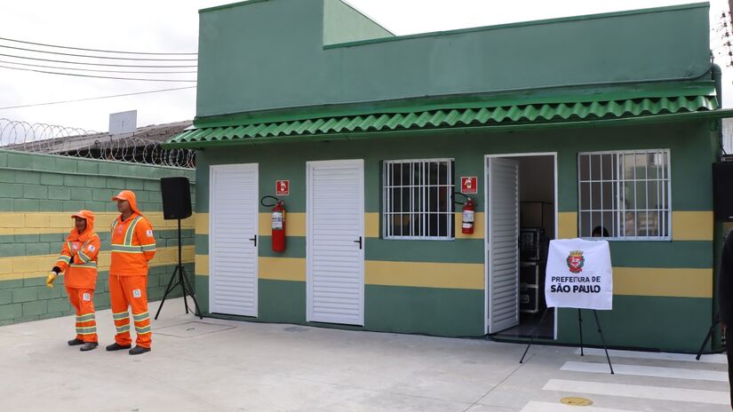 Prática visa substituir o uso de combustíveis fósseis e minerais nesses fornos.

/Fotos: Renato Pinheiro/SECOM