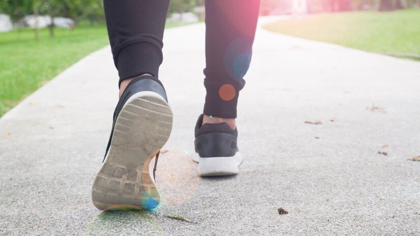 Caminhar faz bem de qualquer forma  o essencial é manter o corpo em movimento todos os dias