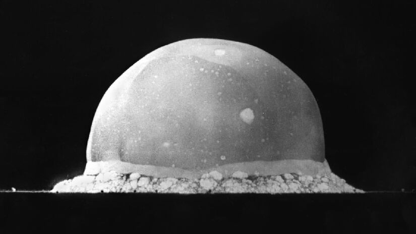 O teste Trinity, no Novo México, foi a primeira explosão nuclear da história. Imagem: Domínio Público