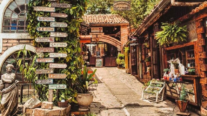 Os tijolos e os materiais reciclados são forte atrativo do local. Imagem: @ovelhaodemolicoes