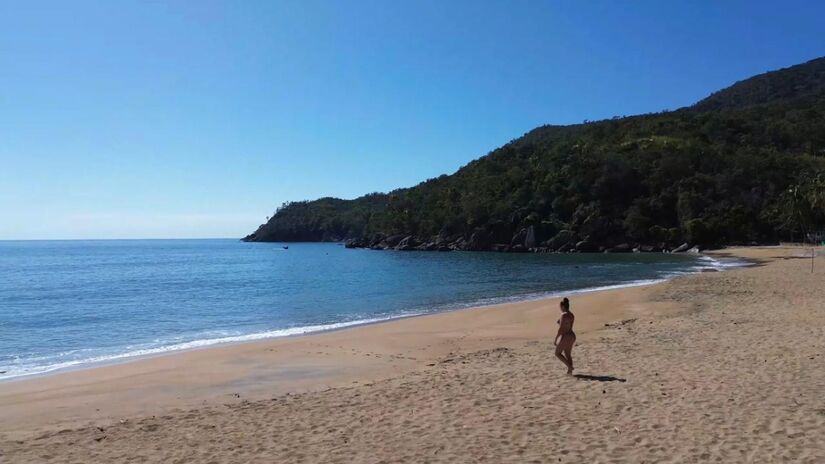 Embora as cachoeiras sejam o grande diferencial, as praias de Ilhabela continuam sendo um espetáculo à parte