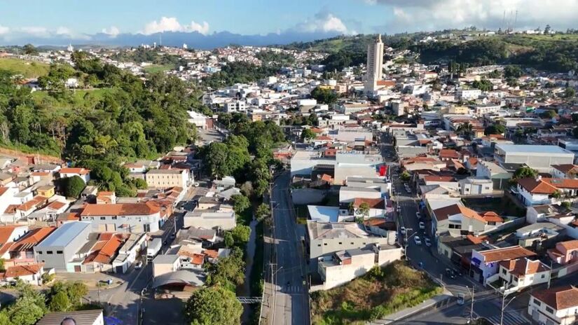 A cidade passou a valorizar a diversidade agrícola: morangos, alcachofras, caquis, hortaliças variadas tornaram-se parte do portfólio de culturas 