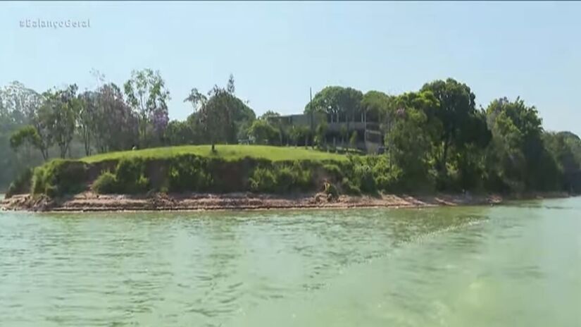 A península é cercada pela represa Billings - reprodução/YouTube