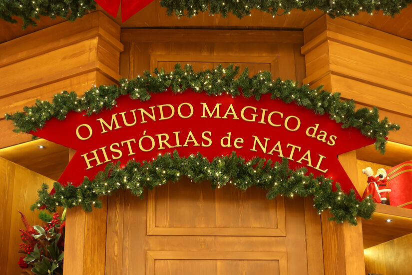 São diversos livros de histórias clássicas e fabulosas dos Natais. Foto: Divulgação/Marcos Suguio