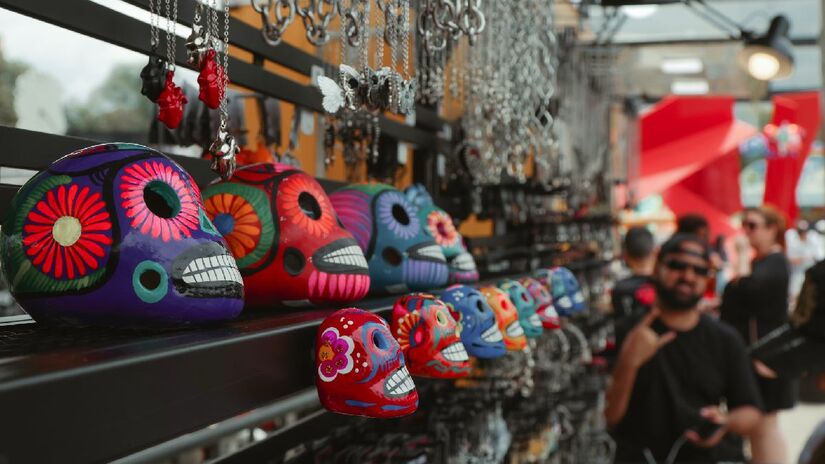 Nove altares serão montados por artistas e escolas, com a participação do Museu das Culturas Indígenas (MCI). / Divulgação