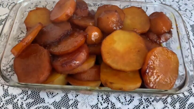 A batata-doce é um alimento bem conhecido entre os praticantes de atividades físicas, sendo valorizada por ser um carboidrato complexo - (Reprodução/YouTube)