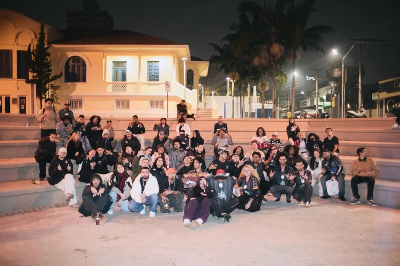 Coletivos procuram cobrar da prefeitura melhorias estruturais básicas que, segundo eles, já existiram no local. Foto: Divulgação/Felipe Mazzucatto