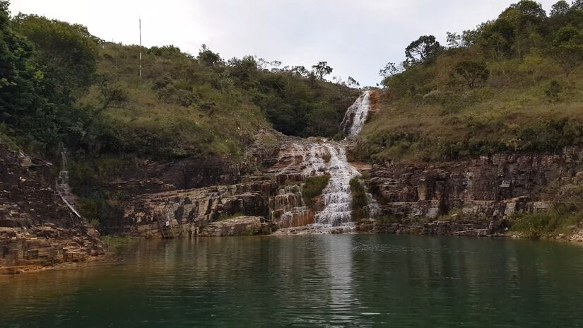 A parte de baixo pode ser acessada pela própria represa. Imagem: Reprodução Youtube