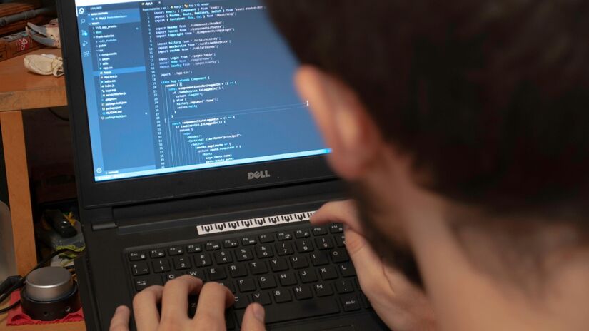 Outro diferencial de Campinas é a formação e retenção de talentos. Cerca de um quarto dos empregos formais na cidade é ocupado por profissionais com ensino superior, e 5,2% estão no setor de Tecnologia da Informação, números que destacam a força do capital humano local. Foto: Pexels