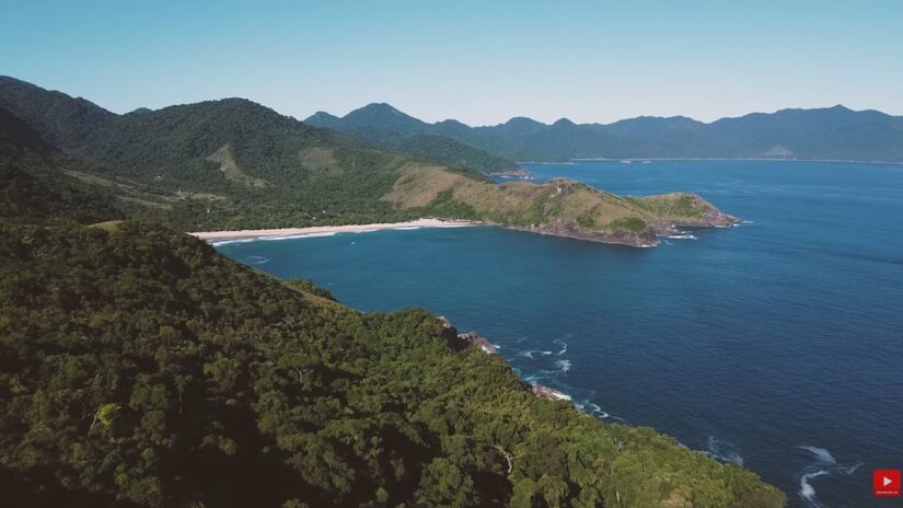 Entre natureza intocada e histórias misteriosas, o Bonete mantém viva a alma aventureira de Ilhabela (Fotos: Reprodução/Youtube)