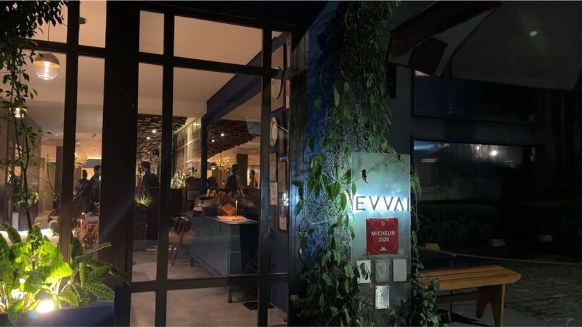 Durante uma cerimônia de gala realizada em Paris o Evvai foi eleito o Melhor Restaurante do Brasil e da América do Sul 
