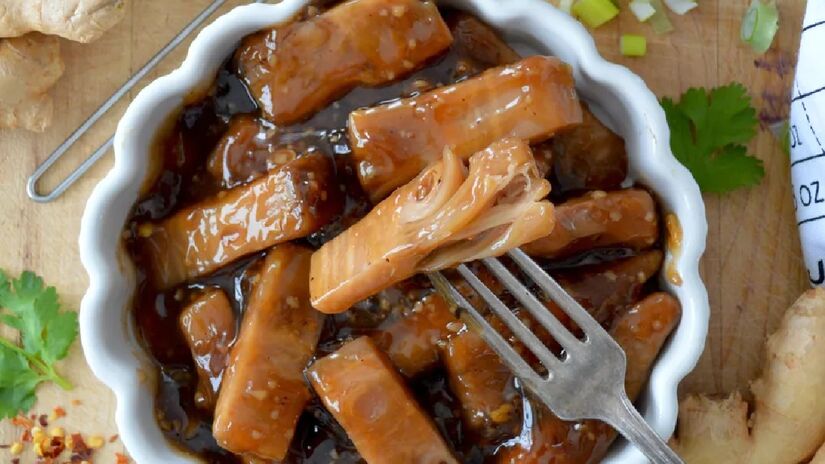 Quem é vegano ou vegetariano encontra na fruta um grande substituto da carne, devido à sua textura que se assemelha com uma carne desfiada - (Unsplash)