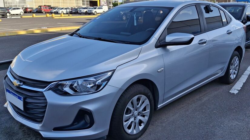 Desde 2019, a versão Premier do hatch já oferece estacionamento automático, algo que até pouco tempo era restrito a veículos mais caros. Unidades 2020 aparecem na plataforma com preços a partir de R$ 60.750.