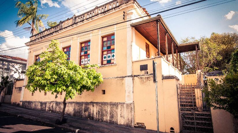 A cidade possui vários casarões históricos. Imagem: Mercuriostudios/Wikimedia Commons