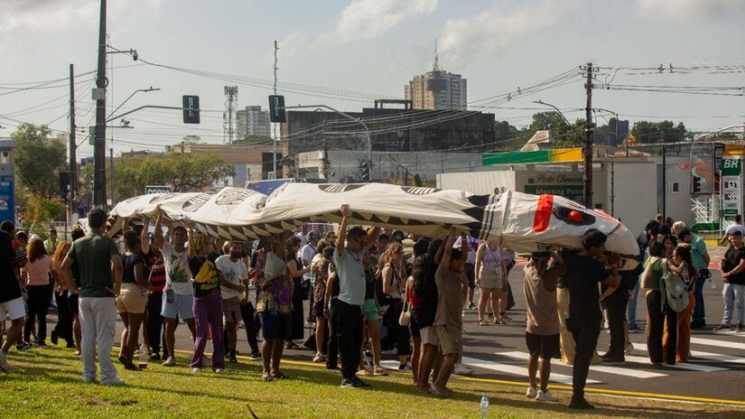 Chegada do público à conferência/Toninho Castro/Gazeta de S.Paulo