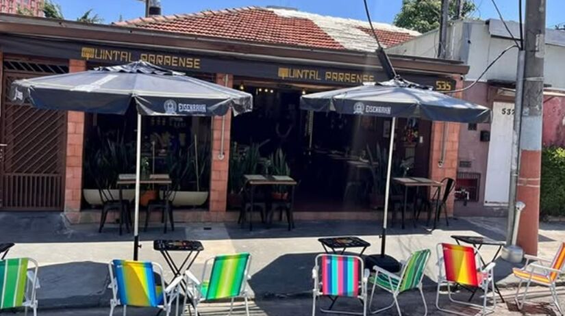 Quintal Paraense serve tacacá, vatapá, maniçoba, caruru, caranguejo, filhote e até mesmo açaí com farofa, peixe frito/Divulgação