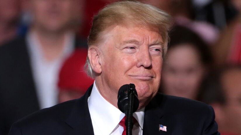 1- Tarifas moderadas do Governo Trump a outros países e impacto limitado na economia norte-americana (Foto: Gage Skidmore/Wikimedia Commons)